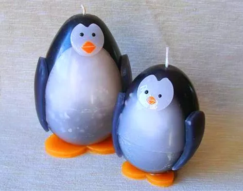 Pingwiny z wosku.